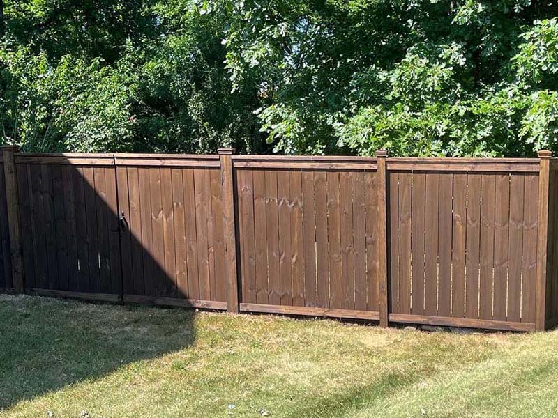 Photo of a wood privacy fence in Middle Tennessee