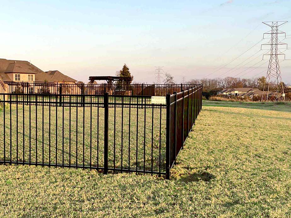 Aluminum Fence Contractor in Middle Tennessee & Southern Kentucky