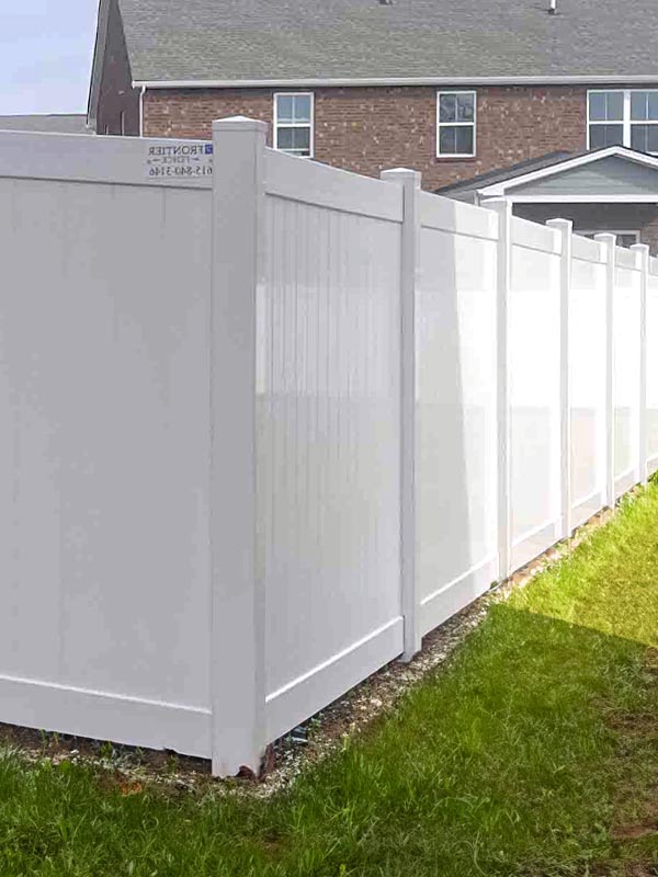 Vinyl fencing benefits in Middle Tennessee & Southern Kentucky