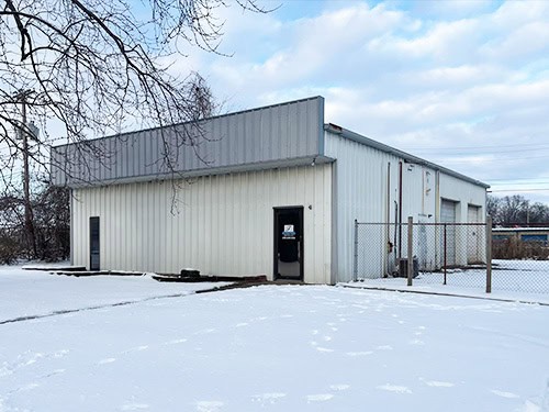 Fence company building in Owensboro Kentucky 