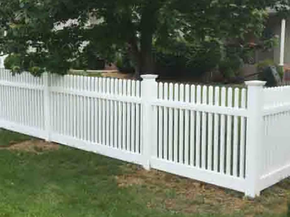 vinyl fence Clarksville Tennessee