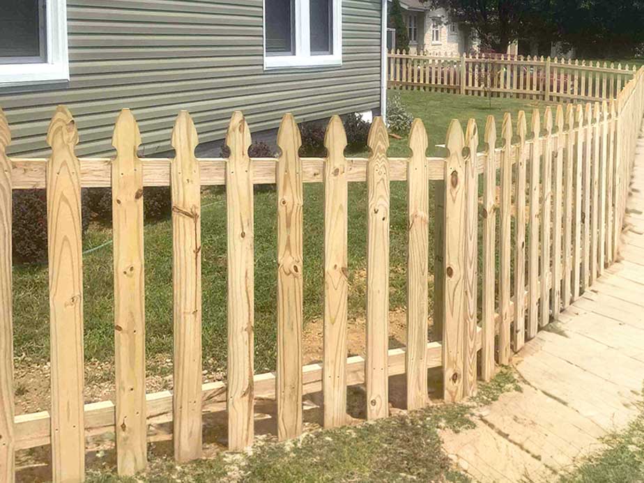 wood fence Clarksville Tennessee