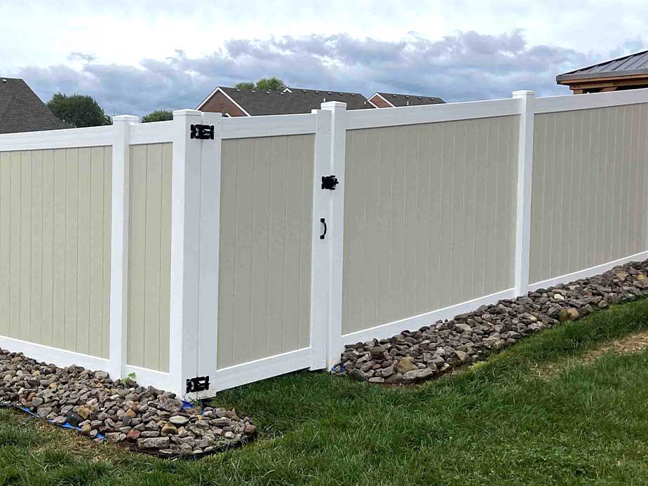 Columbia Tennessee wood privacy fencing