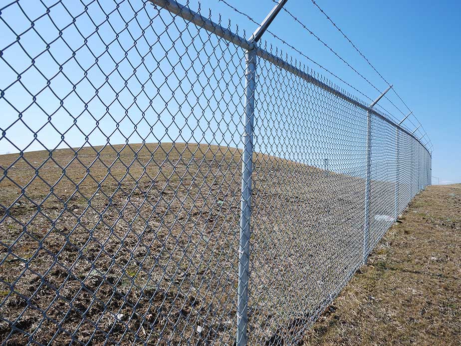 Columbia Tennessee commercial fencing company