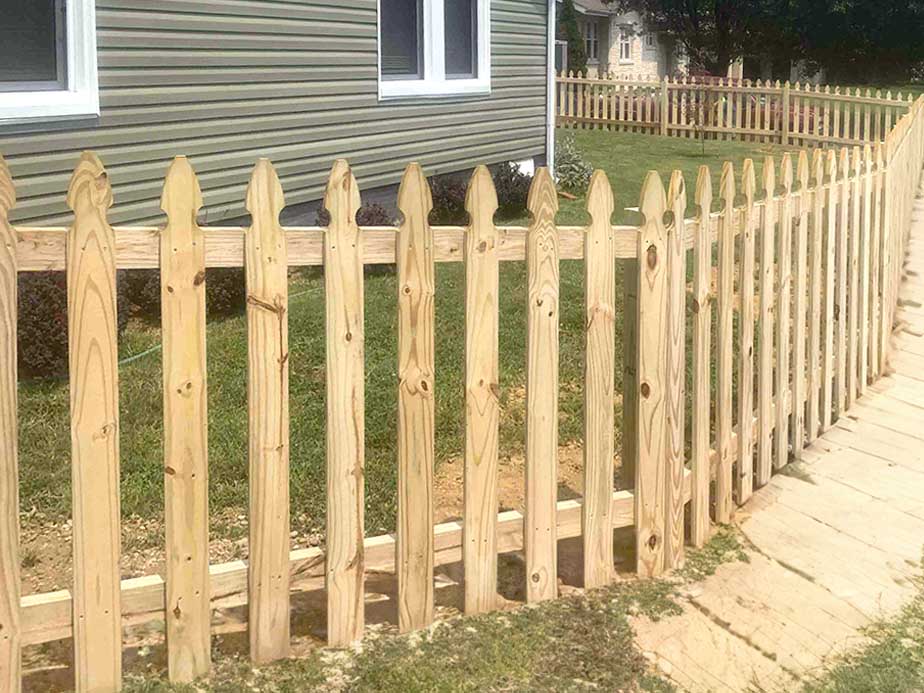 wood fence Hendersonville Tennessee