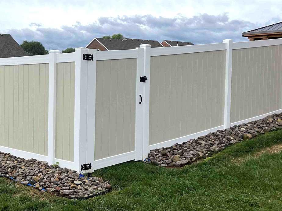 Murfreesboro Tennessee vinyl privacy fencing