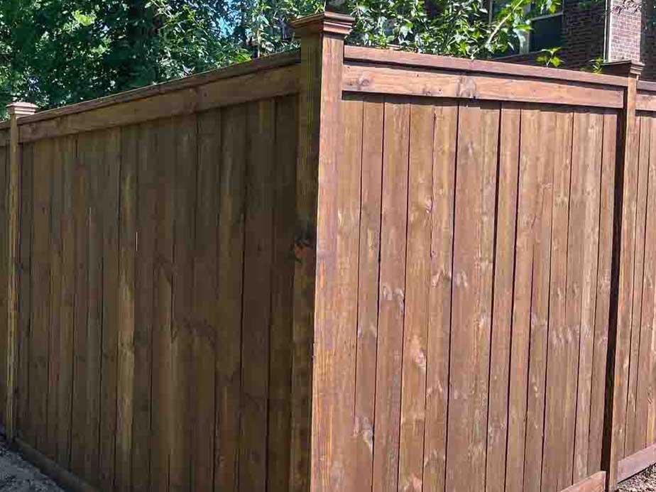 White House TN cap and trim style wood fence